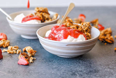 Creamy Coconut Yogurt Bowls Creamy Coconut Yogurt Bowls