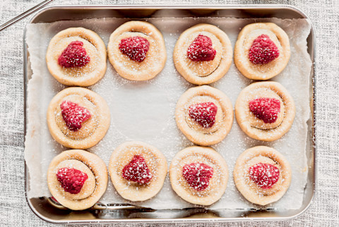 vegan cheesecake cookies with raspberries vegan cheesecake cookies with raspberries