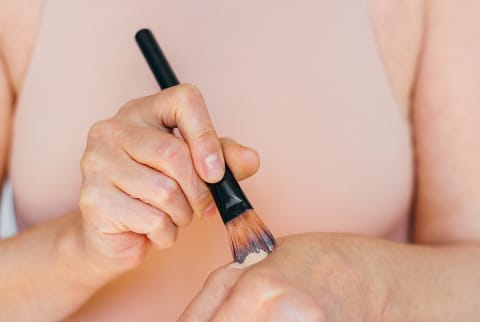 This is how you should apply concealer on mature skin