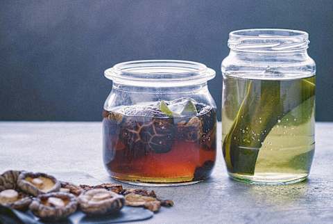 Craving Miso? This Three Seaweed Dashi Is The Perfect Soup Base Craving Miso? This Three Seaweed Dashi Is The Perfect Soup Base