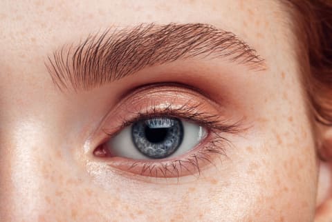 (Last Used: 2/9/21) How To Use An Eyebrow Razor: 3 Steps + Expert Tips