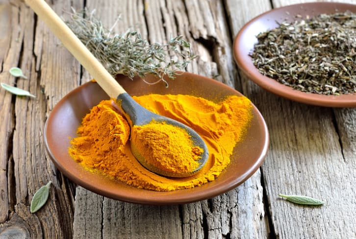 Get Glowing Skin With This DIY Turmeric Face Mask