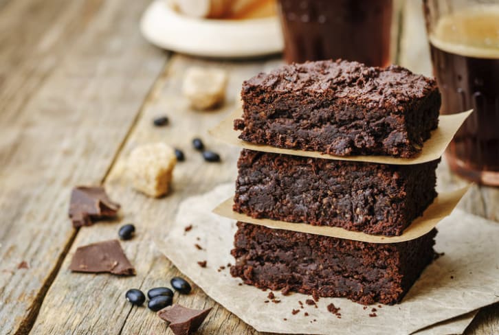 Make These Better-For-You Brownies With Just 6 Ingredients
