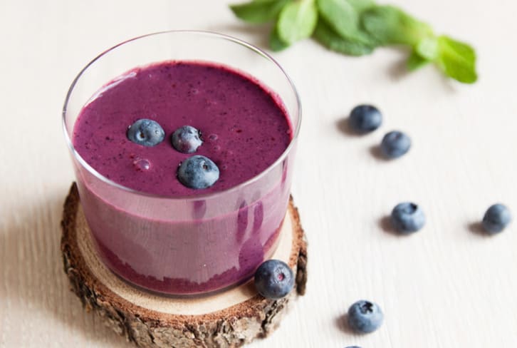 A Brain-Boosting Blueberry Smoothie To Help You Power Through Anything