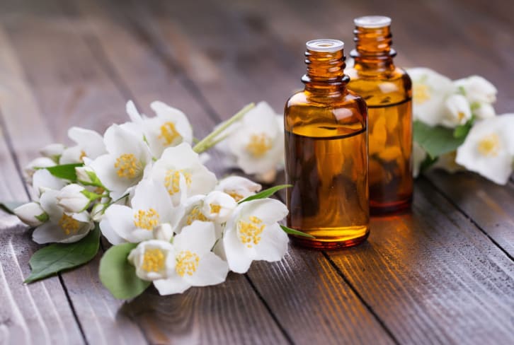 Want A Healthy, Radiant Complexion? Try These 5 Essential Oils