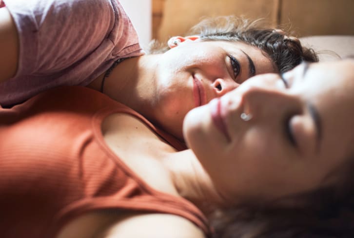 Restless In A New Relationship? You're Not Alone — Here's What To Do