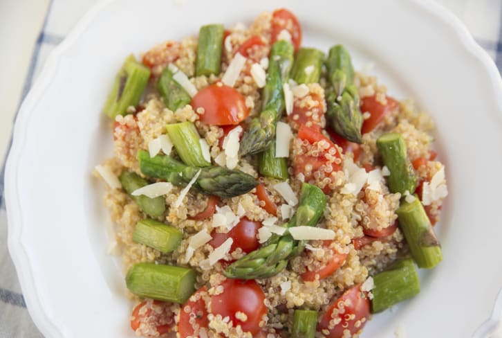 Dining Alfresco? Make This Picnic-Ready Farmers Market Salad