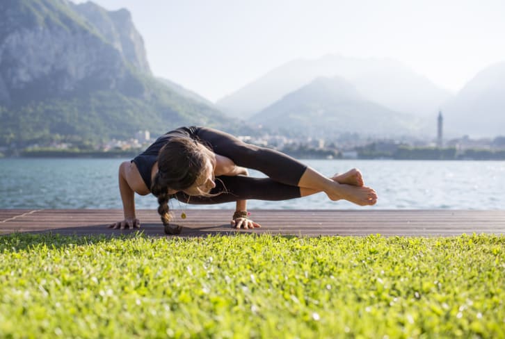 6 Reasons To Take Your Yoga Practice Outside