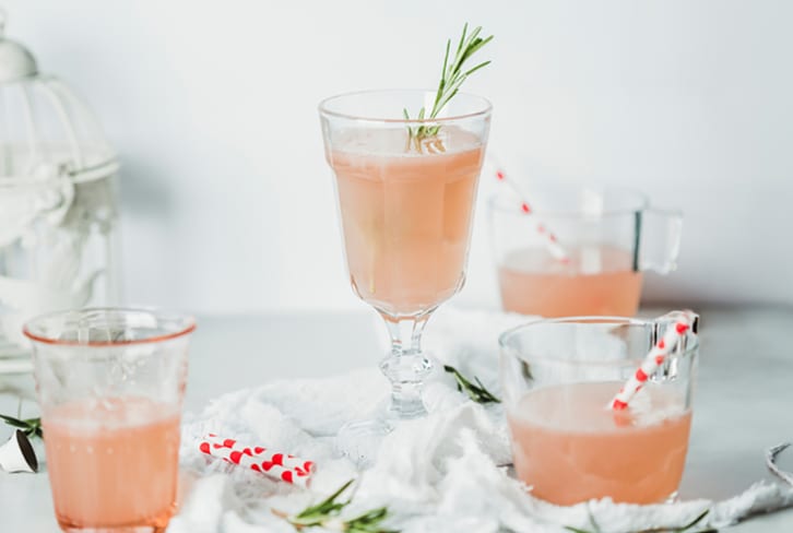 These Cocktail Recipes Incorporate All Your Favorite Healthy Ingredients (Kombucha, ACV & More)