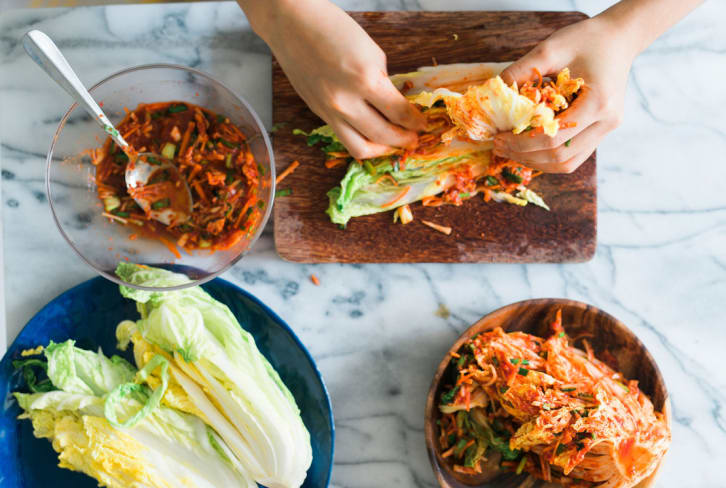 This Is The Only Diet That's Healthy For Everyone, According To An Integrative Gastroenterologist