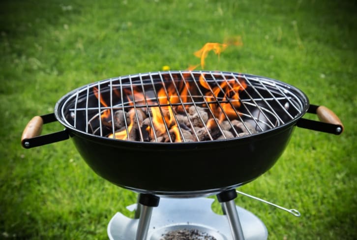 Here's How To Avoid Carcinogens When You're Grilling