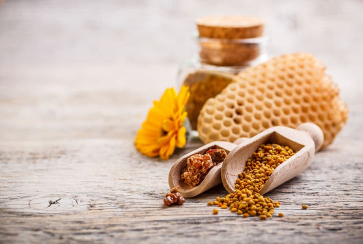 How Bee Pollen Could Treat Your Allergies