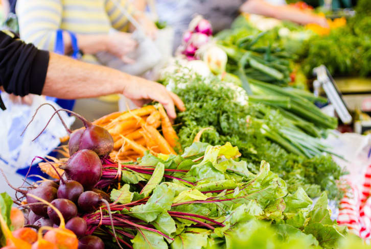 10 Tips To Keep Your Grocery Bill Low & Still Eat Healthy