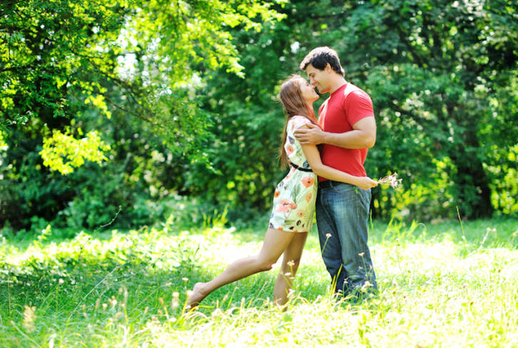 ​4 Essential Steps To Manifest Your Ideal Partner