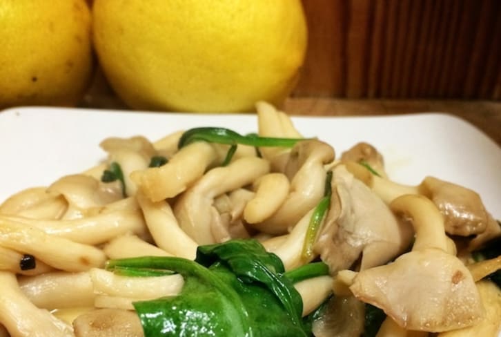 Lemon-Garlic Oyster Mushrooms (A Delicious Vegan Side!)