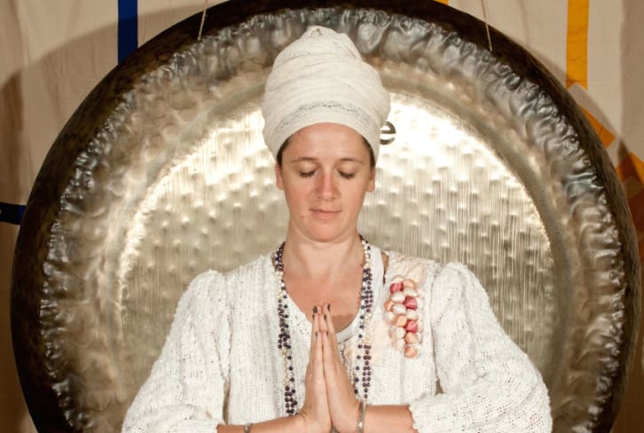 Try This Quick Kundalini Yoga Sequence From A West Coast Guru