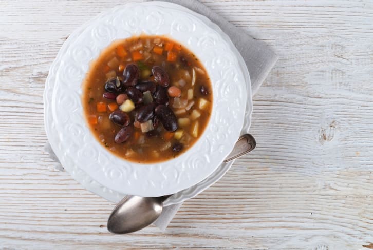 A Healthy Vegetarian Chili To Warm Your Bones