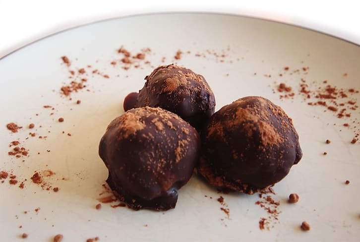 Holiday Gingerbread Protein Truffle Recipe (Gluten-Free)