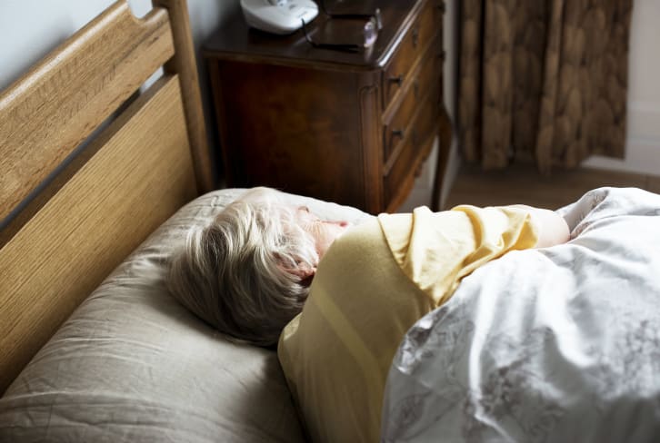 6 Subtle Signs You Could Use More Sleep (It's Not Just Fatigue)