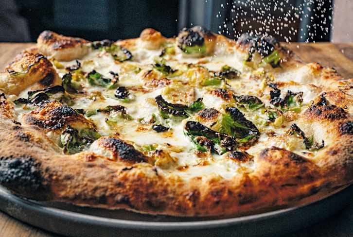 This Nutrient-Packed Pizza Has A Bonus Anti-Inflammatory Ingredient