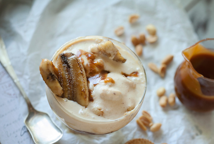 Banana Nice Cream Sundae For All Your Dessert (& Breakfast) Needs