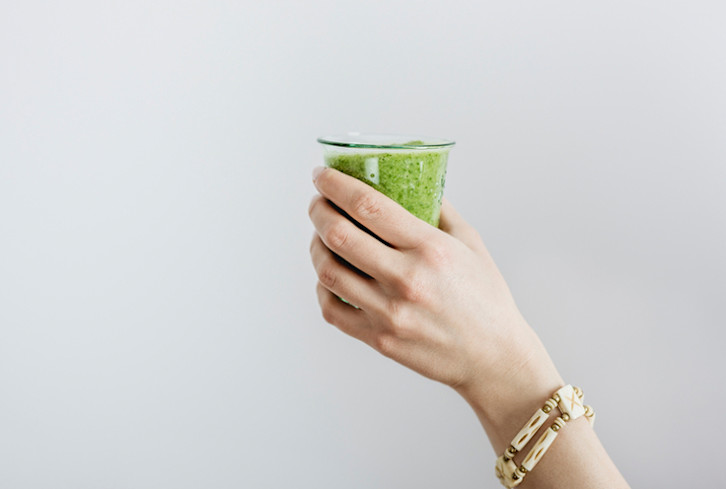 Drink This Doctor-Approved Morning "Kale-Ade" To Calm Your Annoying Allergies