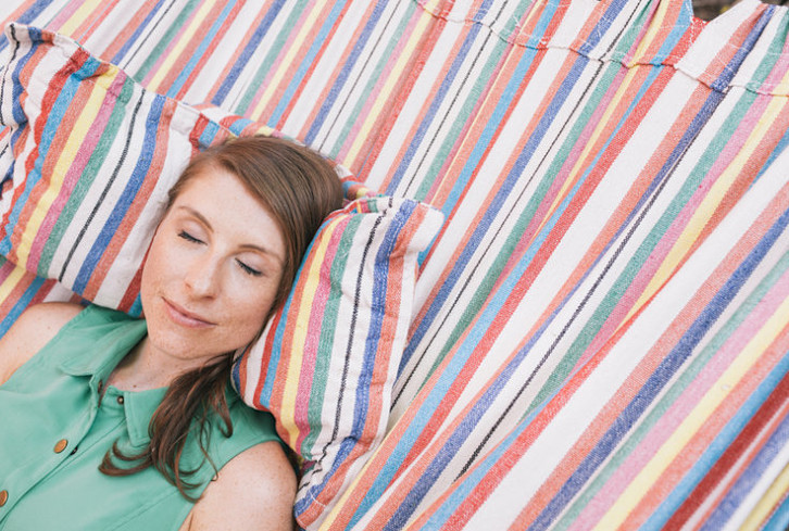9 Easy Ways To Deal With Everyday Anxiety: A Doctor Explains