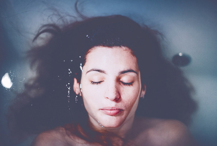 5 Surprising Ways Floating Improves Your Mental & Physical Well-Being
