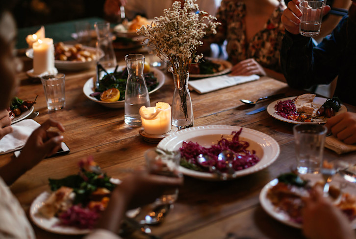 3 Things That Can Happen When You Eat Late At Night, According To Research