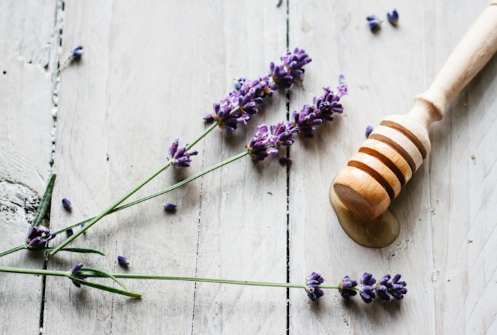 3 Simple, Natural DIY Acne Treatments