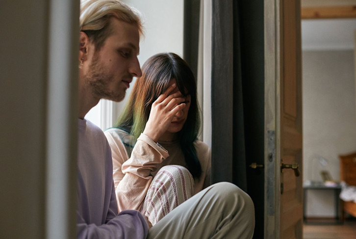 Gaslighting & 4 Other Control Tactics To Watch Out For In Relationships