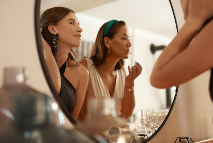 We Asked So You Don't Have To: What's The Difference Between Bronzer & Contour?