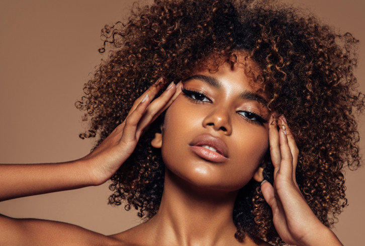 A Derm's Favorite Way To Remove Heavy Eye Makeup (Without Losing Lashes)