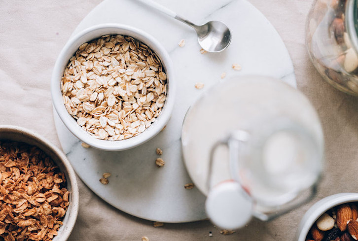 Try This RD-Approved Coffee Crunch Overnight Oats Recipe