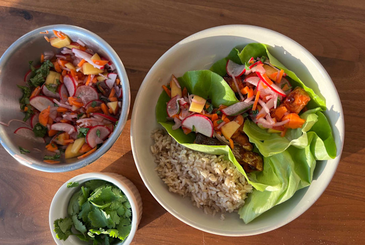 These Salmon Lettuce Wraps Come Together In Minutes & Pack 40+ Grams Of Protein