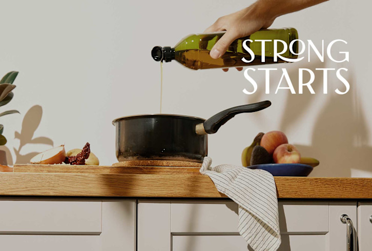 Health Experts Really Want You To Stop Storing Your Cooking Oil In This Spot