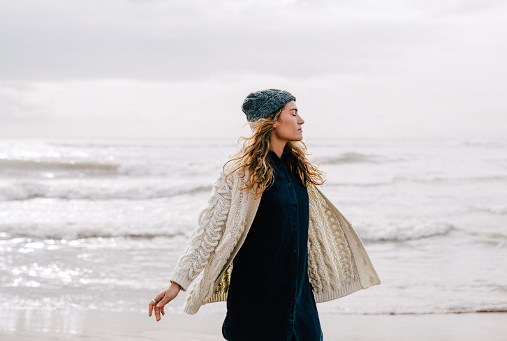 32 Ways To Enjoy Being Alone, From Psychology Experts