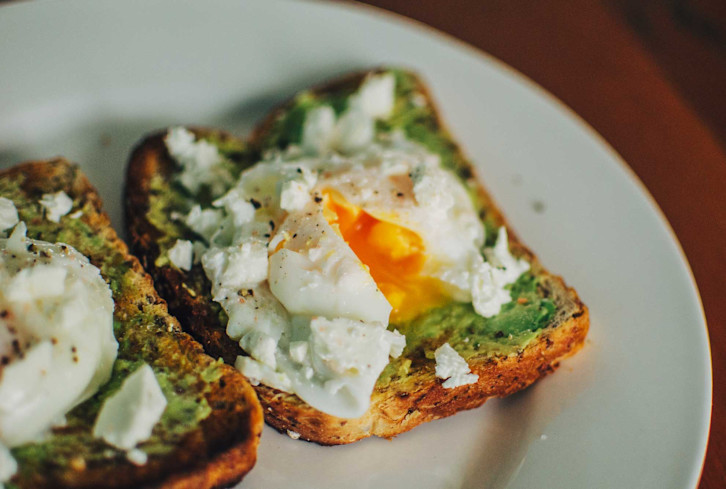 We Polled Sports Dietitians & This Is What You Should Eat Before Working Out