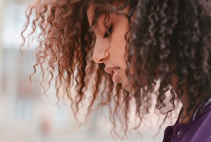 I'm A Psychologist & This Soothing Technique Is 10x Better Than Affirmations