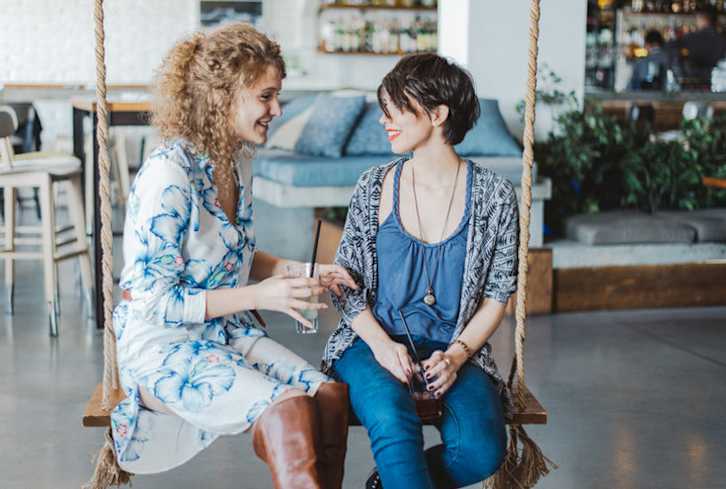 How To Be A Great Listener (In A World Where Everyone's On Their Phones)