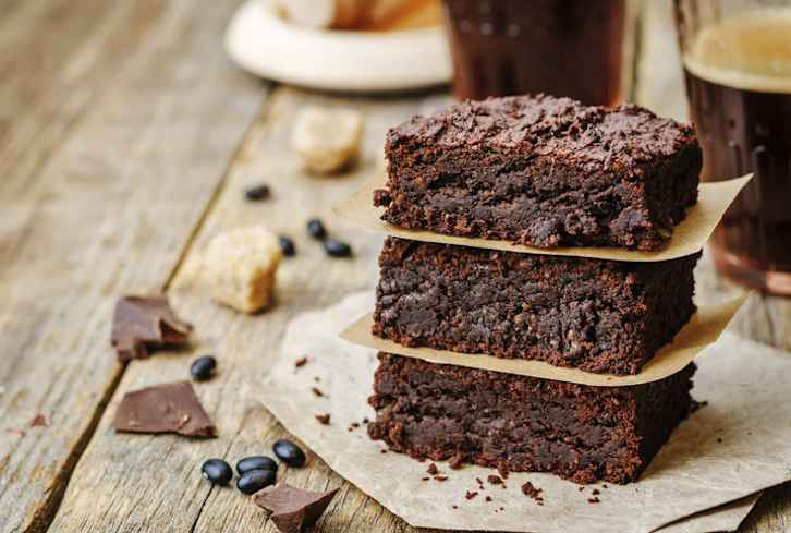 Make These Better-For-You Brownies With Just 6 Ingredients