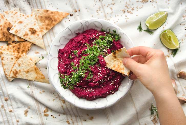 3 Delicious Dips That Take Only 5 Minutes To Make (With 4 Ingredients Or Less)