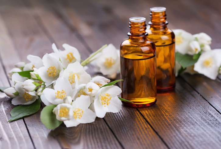 Want A Healthy, Radiant Complexion? Try These 5 Essential Oils