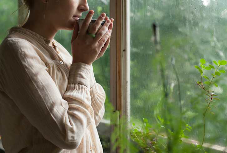 Why Hormones Are At The Root Of Your Anxiety + 4 Natural Ways To Heal