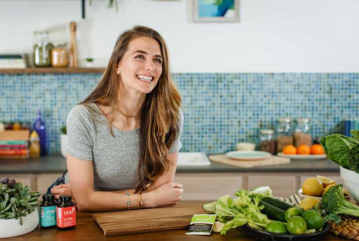 What This Model-Turned-Health-Coach Does To Heal Her Gut + Make Her Skin Glow