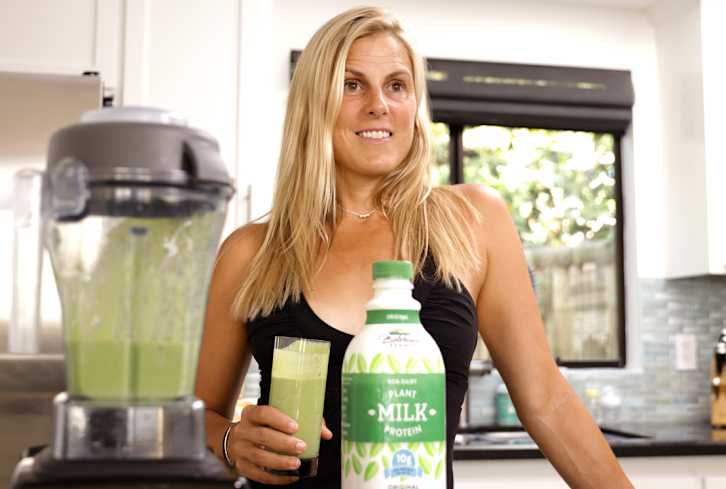 What It’s Like To Finish 60+ Triathlons On Plant-Based Fuel