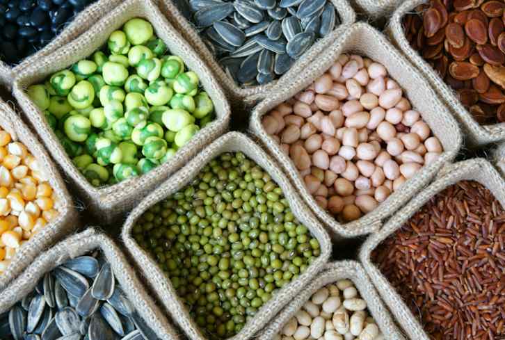 5 Foods That Cause Belly Bloat + What To Eat Instead