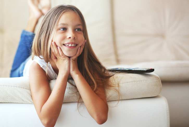 How I'm Raising My Kid With Minimal Screen Time In This Tech-Crazy World