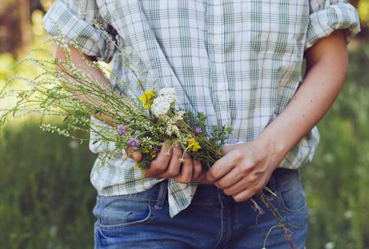5 Signs Your Gut Is At The Root Of Your Health Problems