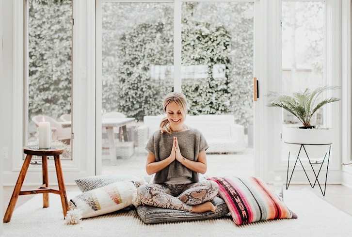 Your All-Natural, Foolproof Plan To Keep Colds Away While Traveling